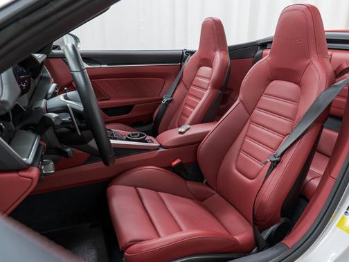 2024 Porsche 911 Turbo S
