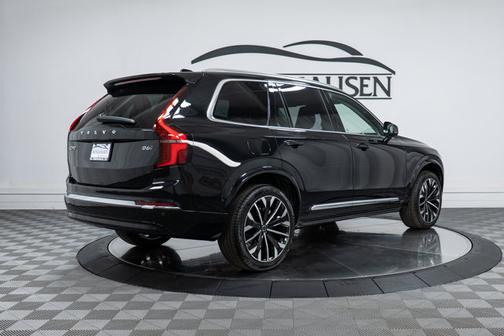 2026 Volvo XC90 Plus