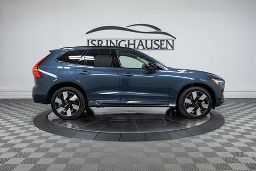 2025 Volvo XC60 Plug-In Hybrid Plus