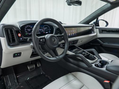 2026 Porsche Cayenne Turbo E-Hybrid