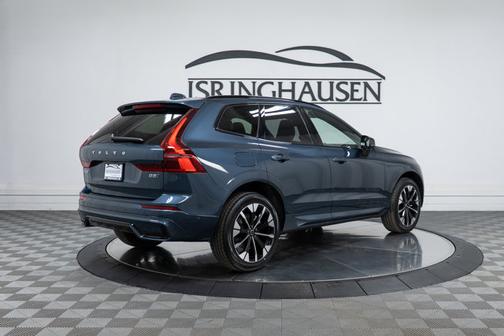 2026 Volvo XC60 Plus
