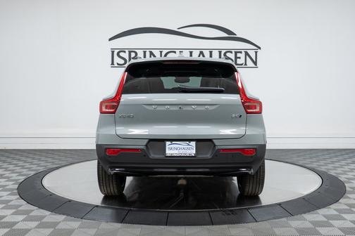 2025 Volvo XC40 Plus Dark Theme