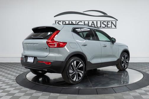 2025 Volvo XC40 Plus Dark Theme
