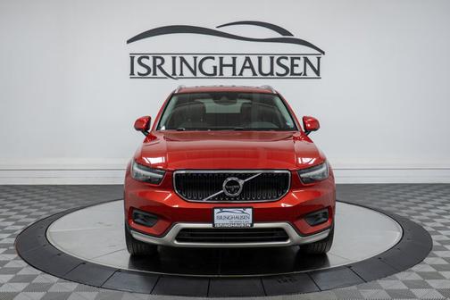 2021 Volvo XC40 Momentum
