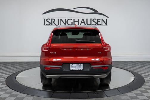 2021 Volvo XC40 Momentum