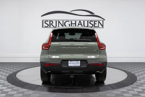 2025 Volvo XC40 Plus Dark Theme