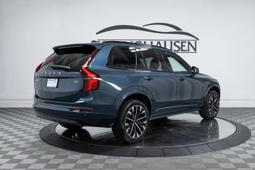 2026 Volvo XC90 Ultra Dark Theme