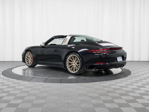 2019 Porsche 911 Targa 4 GTS