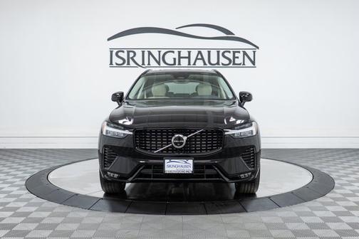 2025 Volvo XC60 Plus