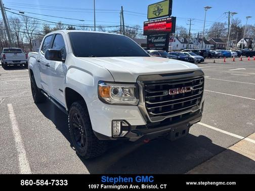 Summit White 2022 GMC Canyon AT4 w/Leather