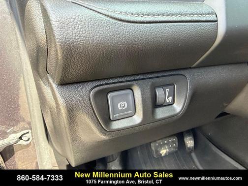 Iridium Metallic 2019 GMC Acadia SLE-2