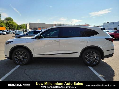 White 2022 Acura MDX A-Spec