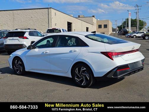 2024 Hyundai ELANTRA Limited