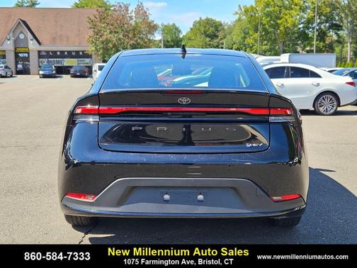 Black 2024 Toyota Prius LE