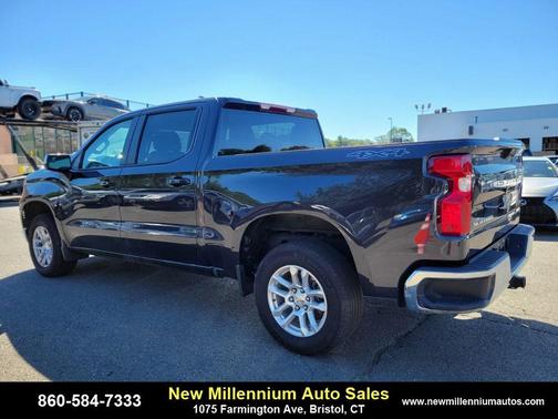 Dark Ash Metallic 2024 Chevrolet Silverado 1500 LT