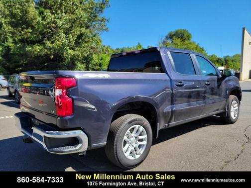 Dark Ash Metallic 2024 Chevrolet Silverado 1500 LT