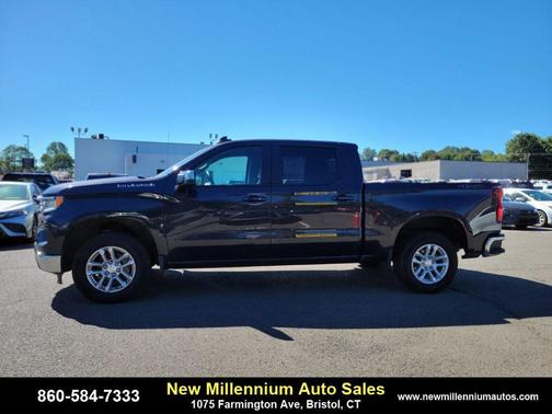 Dark Ash Metallic 2024 Chevrolet Silverado 1500 LT