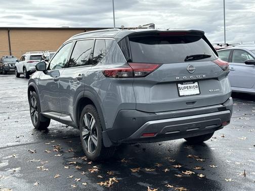 2022 Nissan Rogue SL