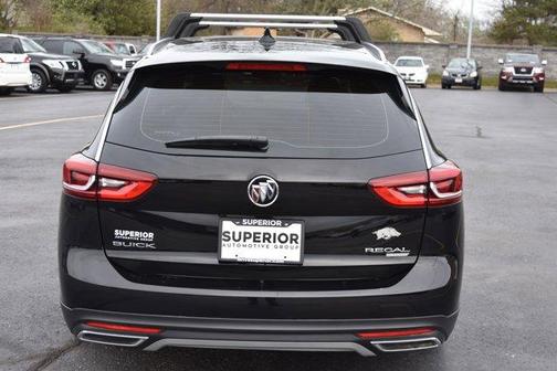 Photo 4 of 35 of 2019 Buick Regal TourX Base