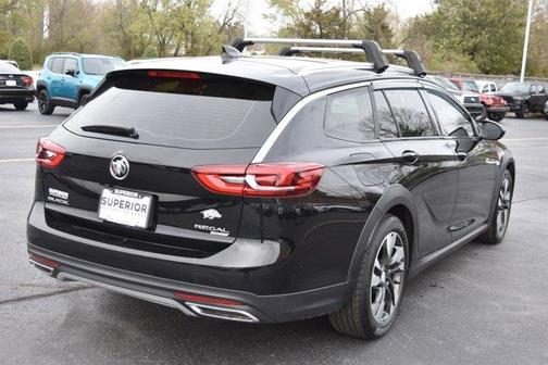 Photo 3 of 35 of 2019 Buick Regal TourX Base