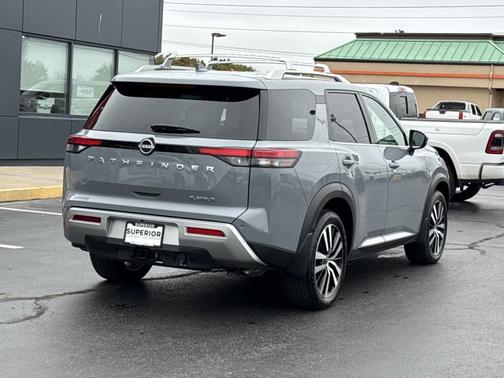 2024 Nissan Pathfinder Platinum
