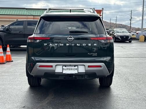 2024 Nissan Pathfinder Platinum