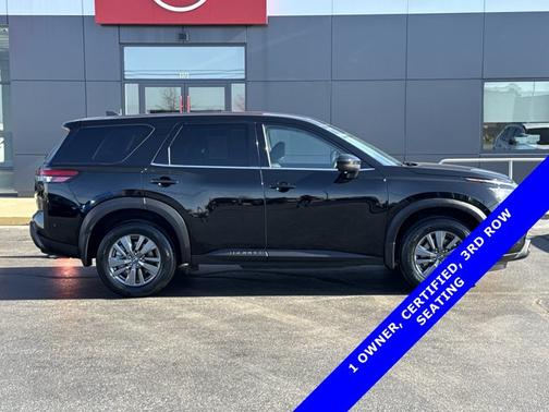 2023 Nissan Pathfinder S