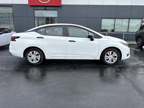 2025 Nissan Versa 1.6 S