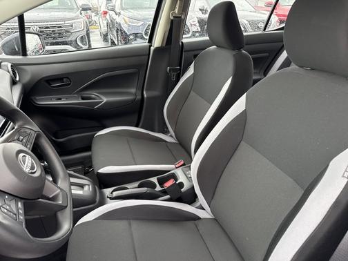 2025 Nissan Versa 1.6 S