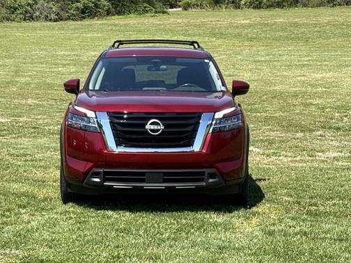 Scarlet Ember 2022 Nissan Pathfinder SV
