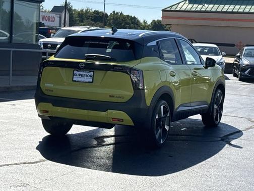 2025 Nissan Kicks SR