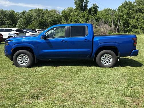 Bluestone Pearl 2024 Nissan Frontier SV