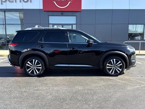 2024 Nissan Pathfinder Platinum