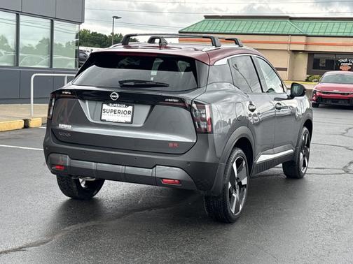 2t Gun Red Roof 2026 Nissan Kicks SR