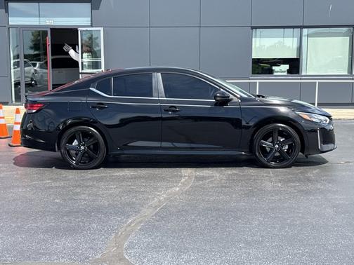 Black 2025 Nissan Sentra SR