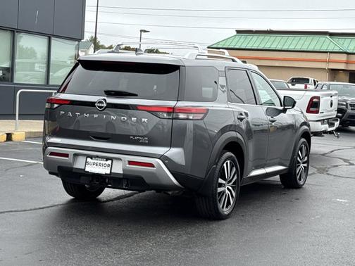 2024 Nissan Pathfinder Platinum