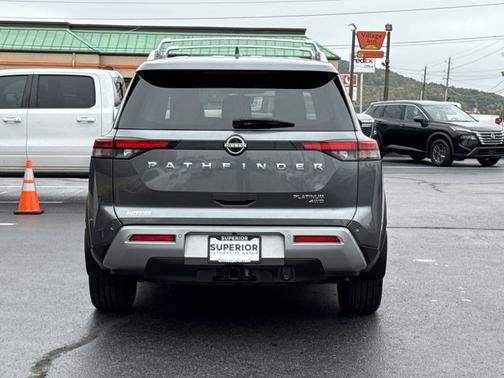 2024 Nissan Pathfinder Platinum