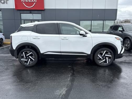 2025 Nissan Kicks SV