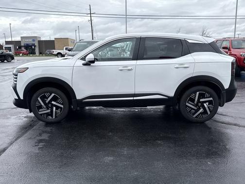 2025 Nissan Kicks SV