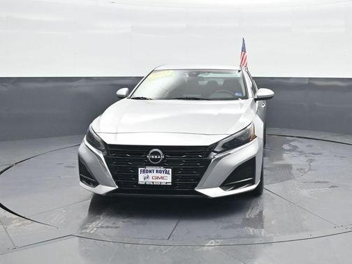 Brilliant Silver Metallic 2023 Nissan Altima 2.5 SV