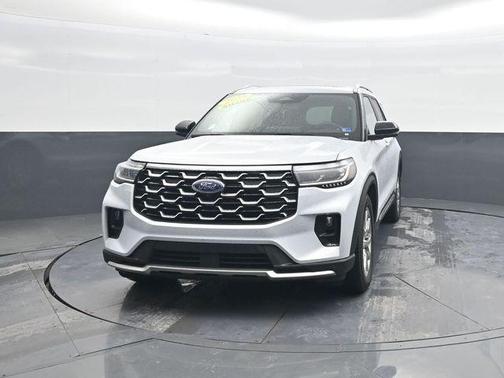 Space White Metallic 2025 Ford Explorer Platinum
