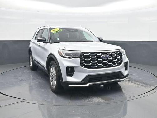 Space White Metallic 2025 Ford Explorer Platinum