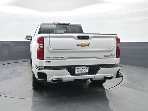 Iridescent Pearl Tricoat 2024 Chevrolet Silverado 1500 High Country
