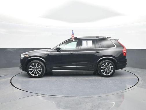 Onyx Black Metallic 2018 Volvo XC90 T6 Momentum