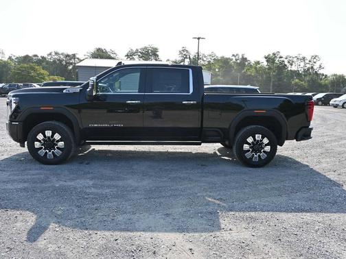 2025 GMC Sierra 2500 Denali