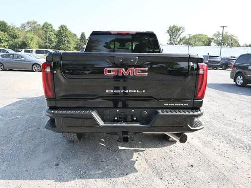 2025 GMC Sierra 2500 Denali