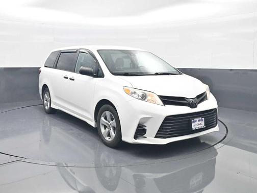 2020 Toyota Sienna L