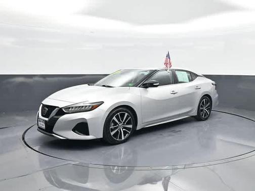 2022 Nissan Maxima SV