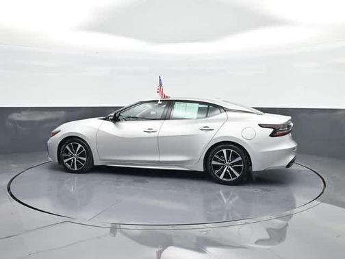 2022 Nissan Maxima SV