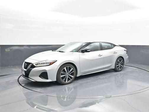 2022 Nissan Maxima SV